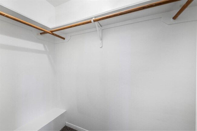 Building Photo - 2626 Holly Hall St