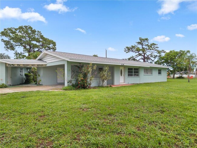 Building Photo - 1225 Casabella Dr