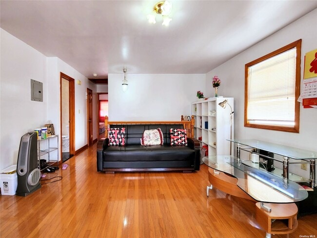 Building Photo - 40-50-50 Utopia Pkwy