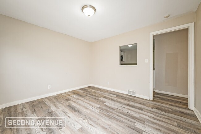 Building Photo - 223 Auburn St