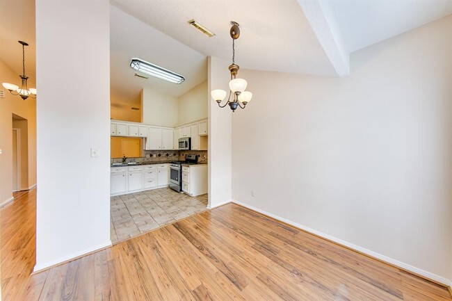 Building Photo - 6103 France Ln
