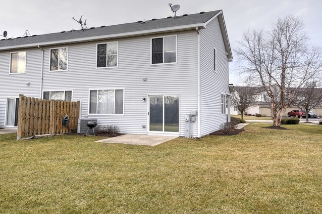 Building Photo - 1807 S Wentworth Cir