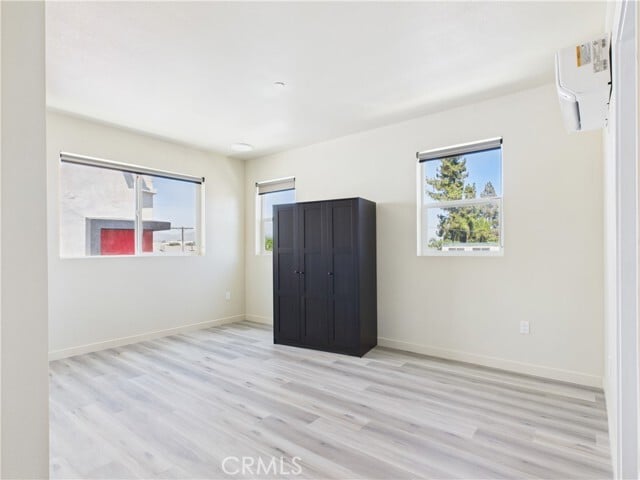 Building Photo - 8457 Langdon Ave