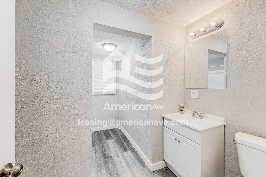 Building Photo - 130 Penneman Ave