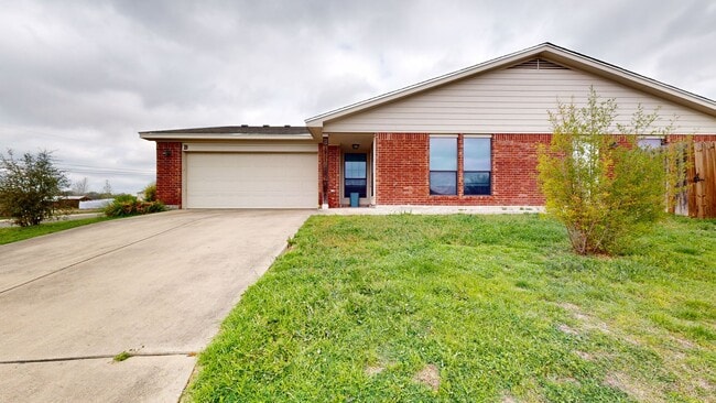 Primary Photo - 3 BEDROOM, 2 BATH, 2 CAR GARAGE DUPLEX!!!