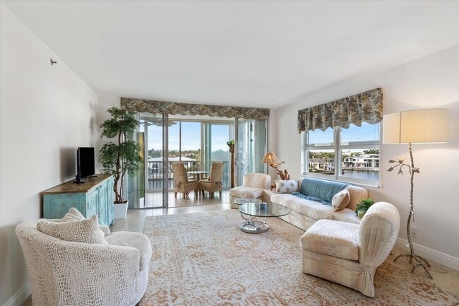 Building Photo - 3310 S Ocean Blvd