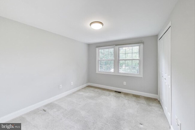 Building Photo - 13704 Beret Pl
