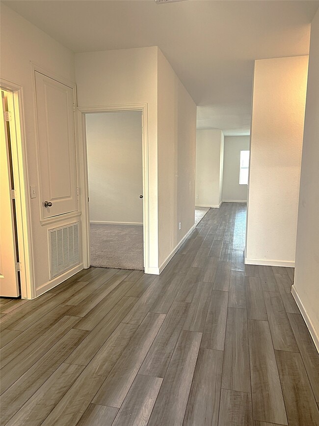 Building Photo - 14715 Peaceful Wy