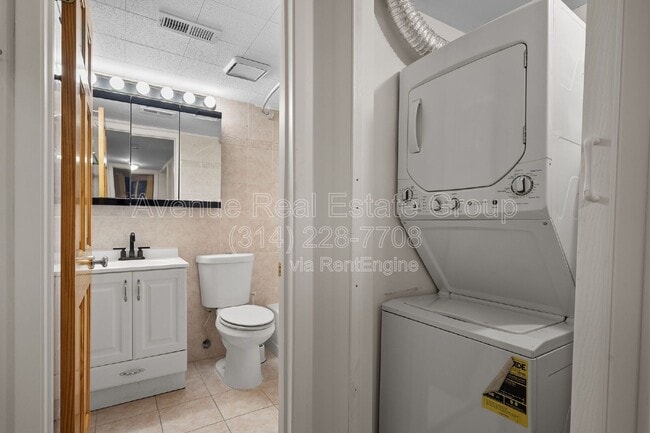 Building Photo - 12800 Portulaca Dr