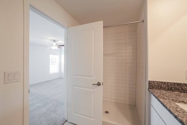 Building Photo - 4125 84th Ct E