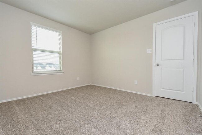 Building Photo - 9205 Inland Leather Ln