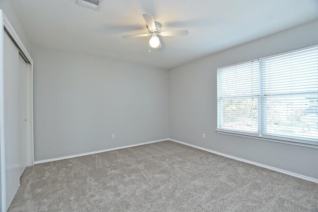 Building Photo - 102 Blanco Woods Blvd