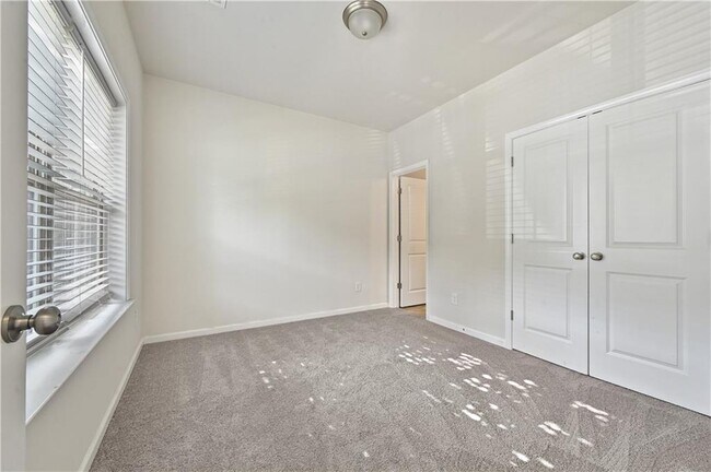 Building Photo - 3798 Hidden Valley Cir