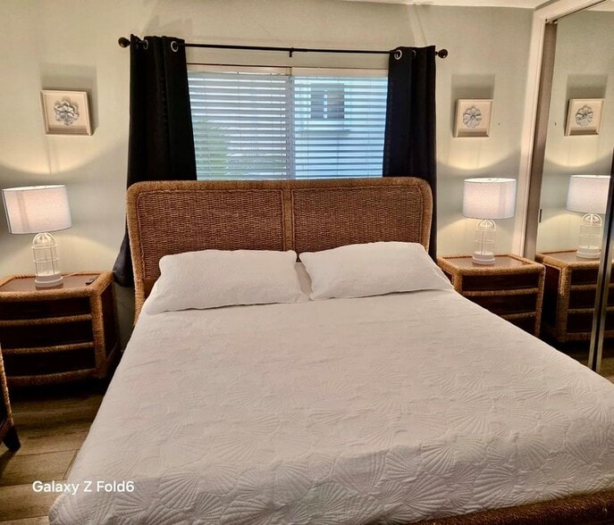 Building Photo - 3225 NE 16th St