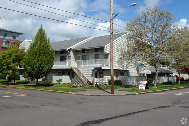 Primary Photo - 15th & Olive Apartments