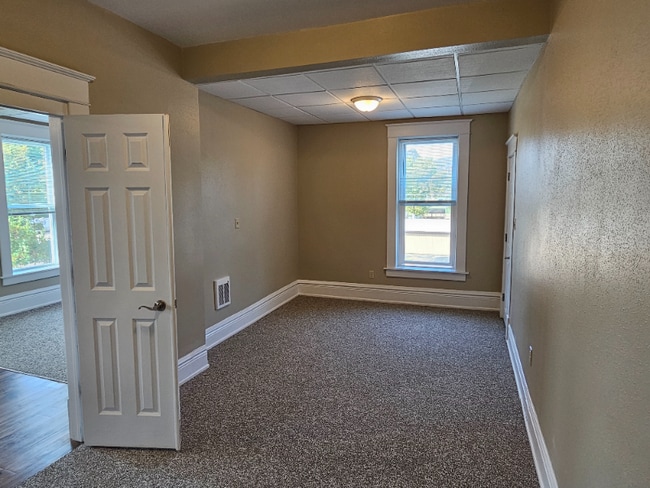 Building Photo - 209 Central Ave