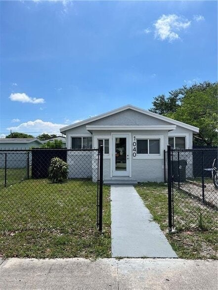 Primary Photo - 1040 NW 2nd Ave