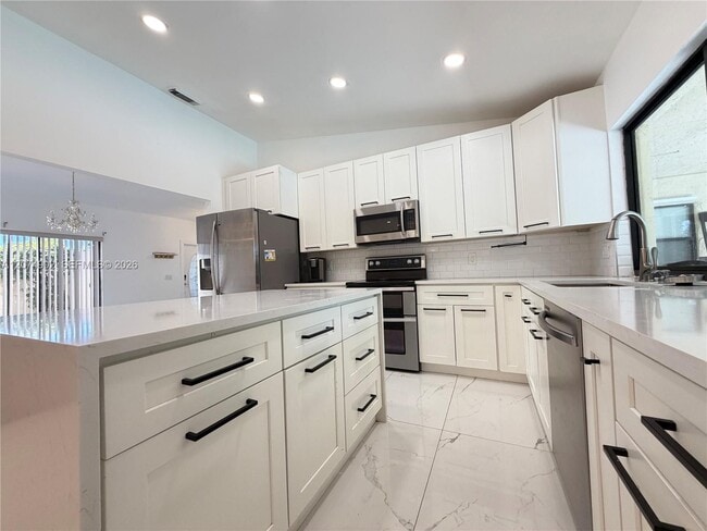 Building Photo - 20888 Sugarloaf Ln