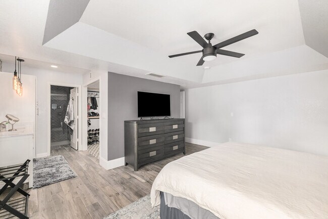 Building Photo - Total remodel in Santa Fe in McCormick Ranch