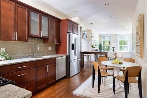 Building Photo - 1898 Beacon St