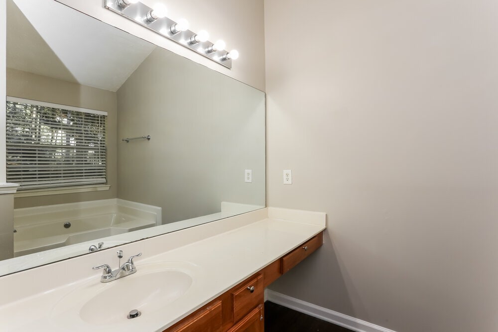 Building Photo - 2350 Larpent Ct