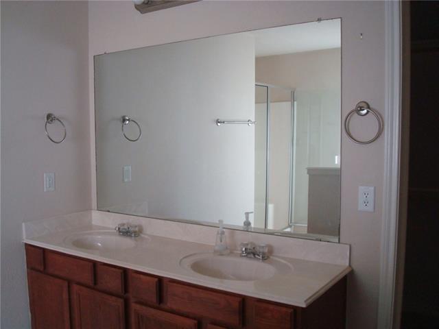 Building Photo - 1708 Martinique Dr
