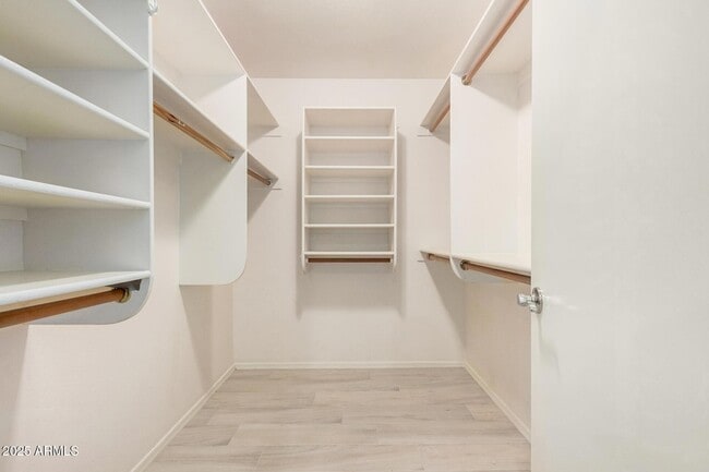 Building Photo - 4632 E Mossman Rd