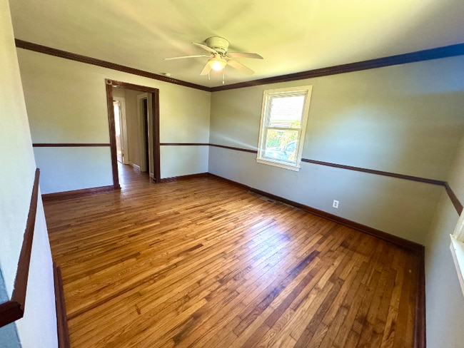 Building Photo - 9632 Sherwood Pl