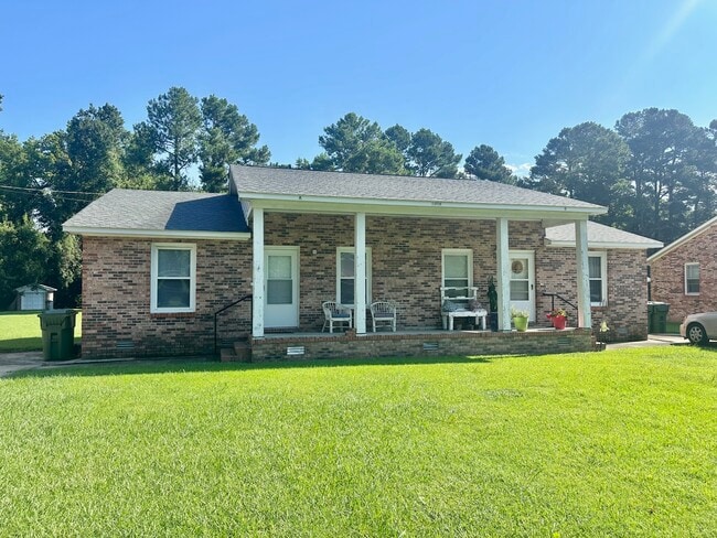 Building Photo - 1205 Furches Ave