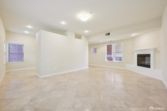 Building Photo - 435 Sheridan Ave