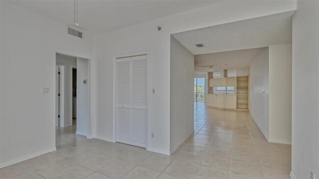 Building Photo - 5400 Eagles Point Cir