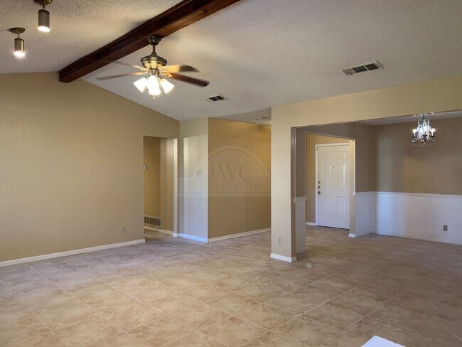 Building Photo - 3313 Sungate Dr