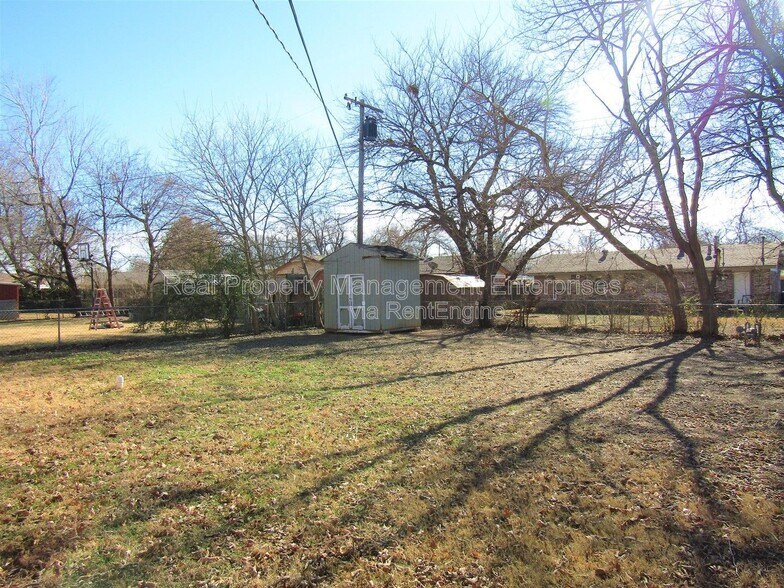 Building Photo - 1214 Beaumont St