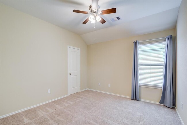 Building Photo - 6879 Dogwood Cliff Ln