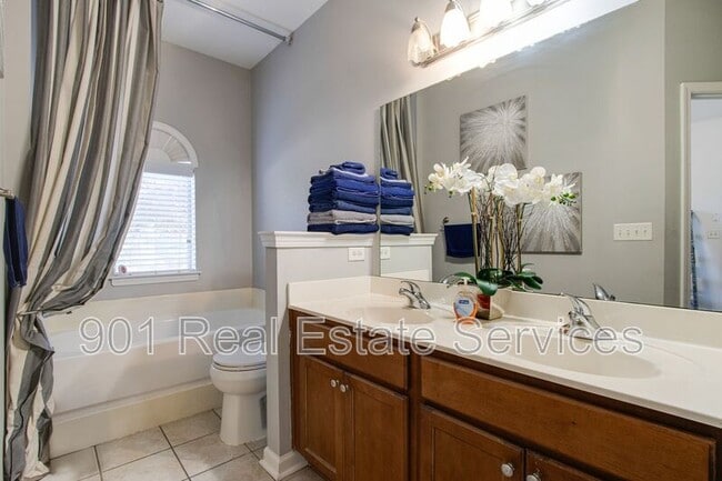 Building Photo - 1417 Island Town Dr