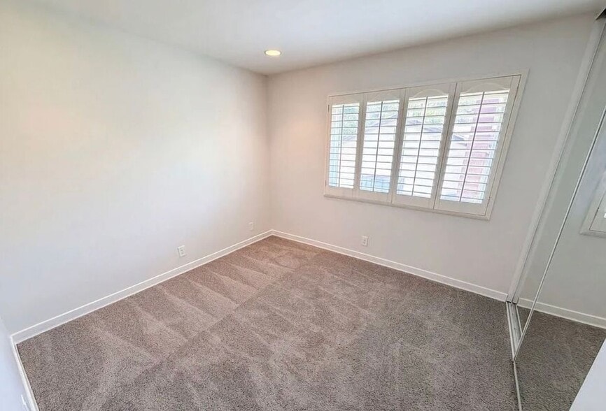 Building Photo - 1338 Cll Galante