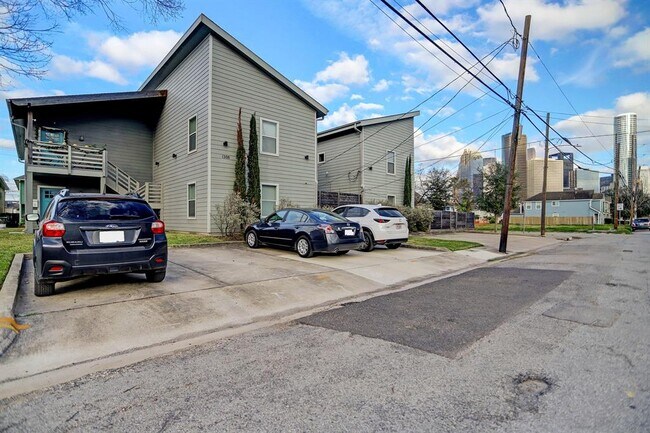 Building Photo - 1308 Ruthven St