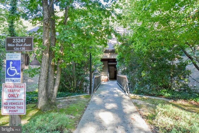 Building Photo - 23247 White Birch Ct