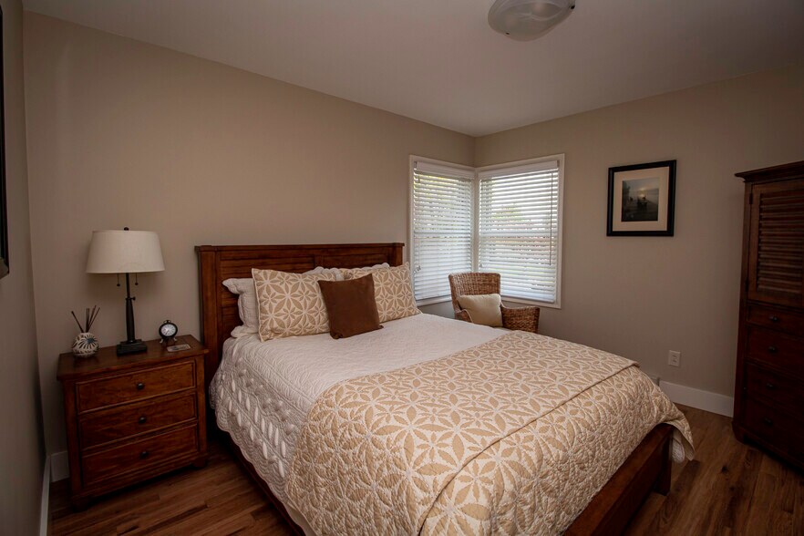 Building Photo - 40 Leonard Ave