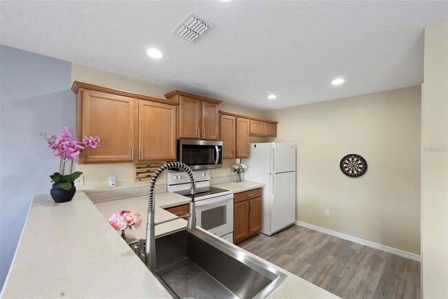 Building Photo - 564 Cresting Oak Cir
