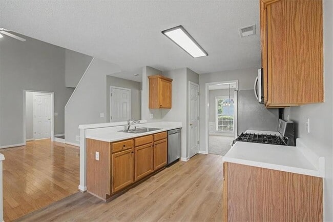 Building Photo - 400 Stambridge Ct