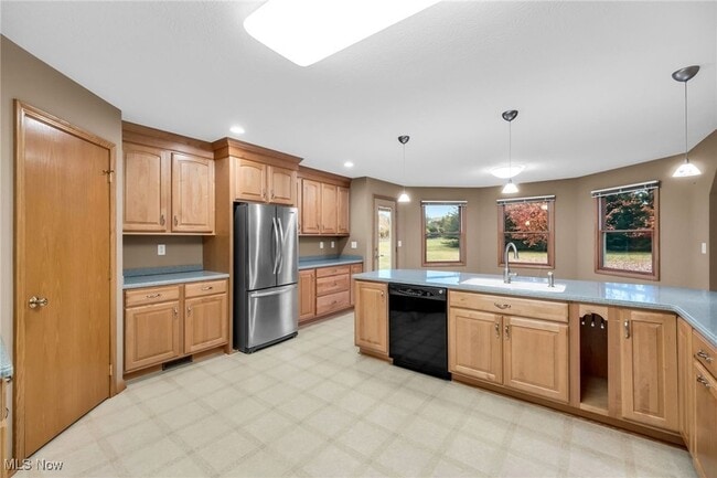 Building Photo - 2366 Stony Hill Rd