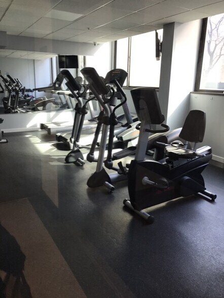 gym - 45 river drive south