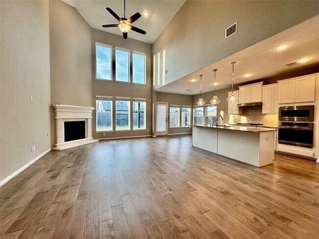 Building Photo - 28622 Monarch Cliffs Dr