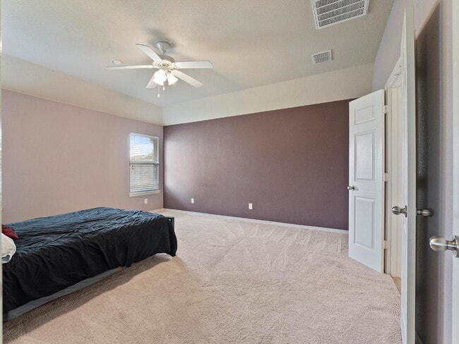Building Photo - 9204 Lockhart Dr