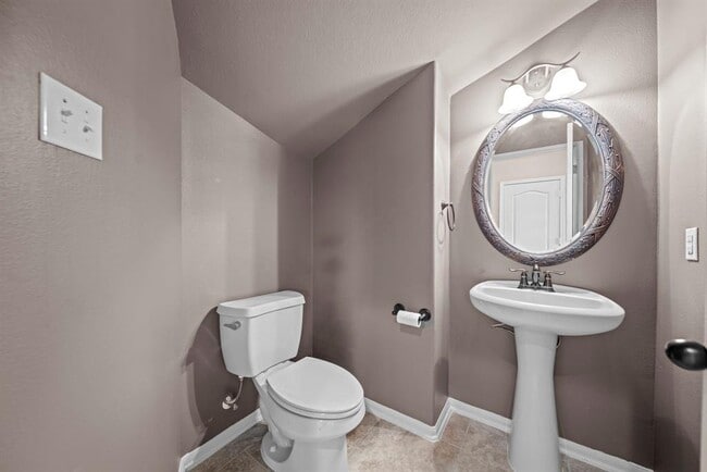 Building Photo - 4814 Peninsula Garden Way