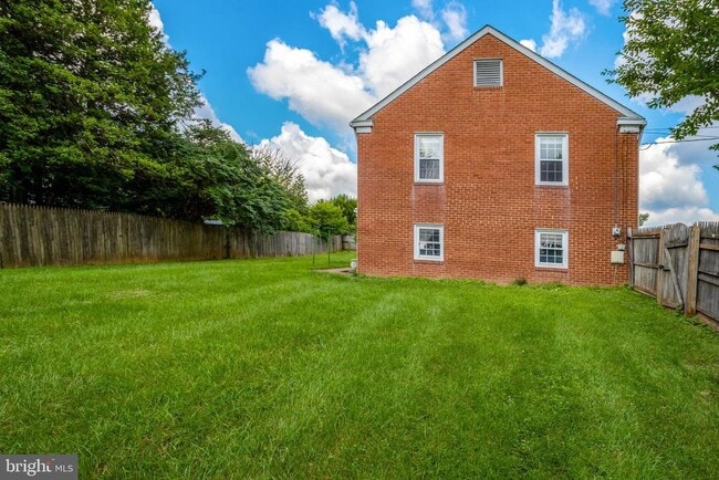 Building Photo - 7623 Arlen St