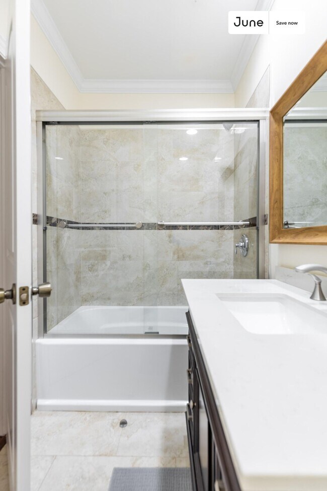 Building Photo - 3743 N Albany Ave