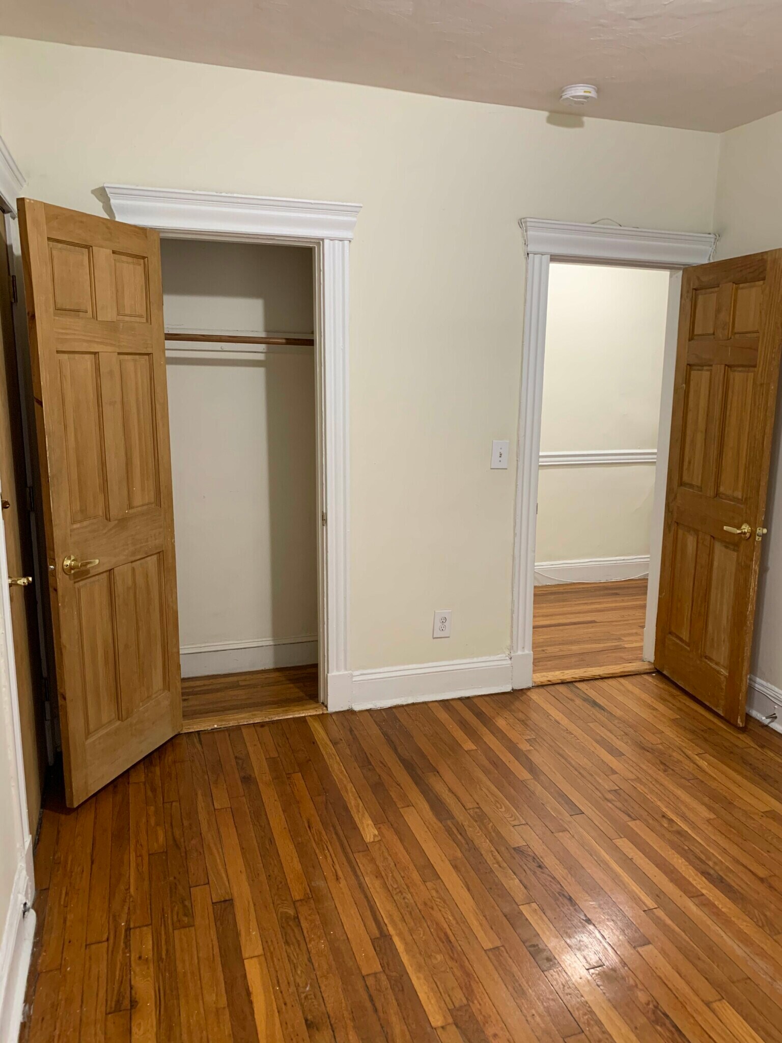 Building Photo - 360 Riverway