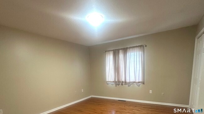 Building Photo - 256 Monticello Dr